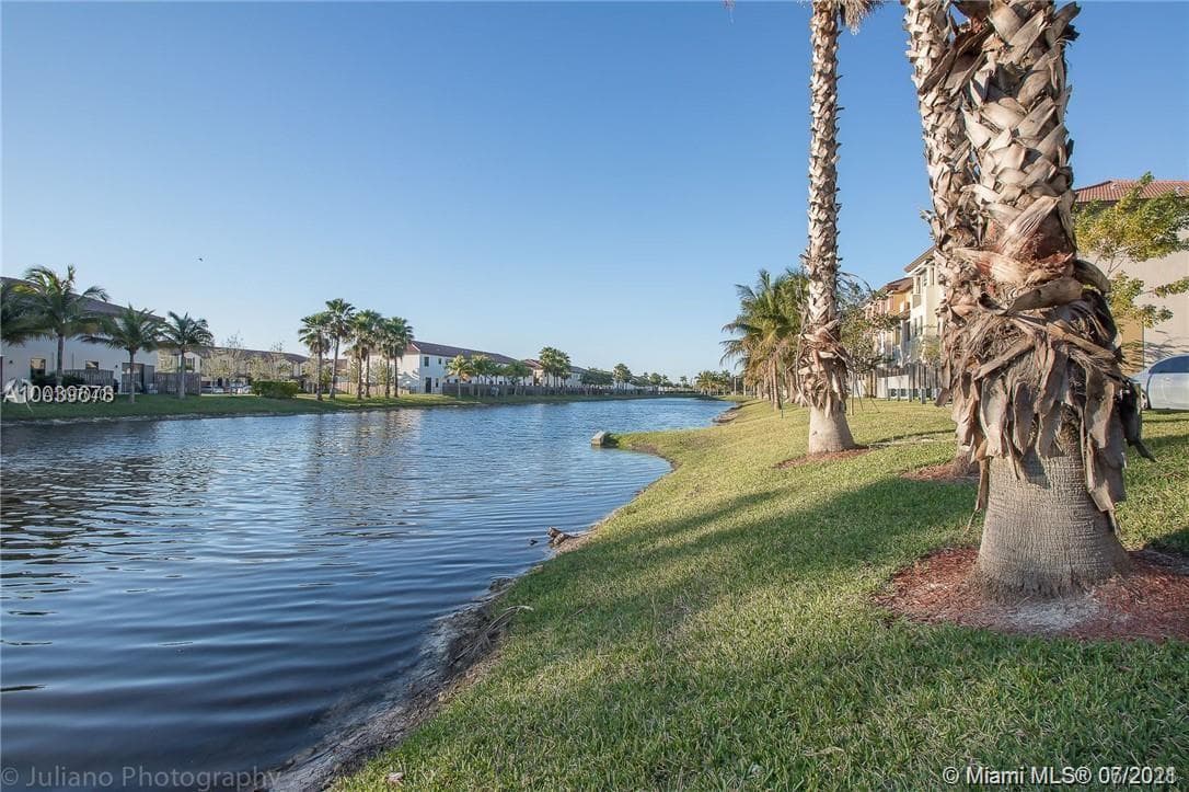 8650 NW 97th Ave # 203, Doral FL 33178