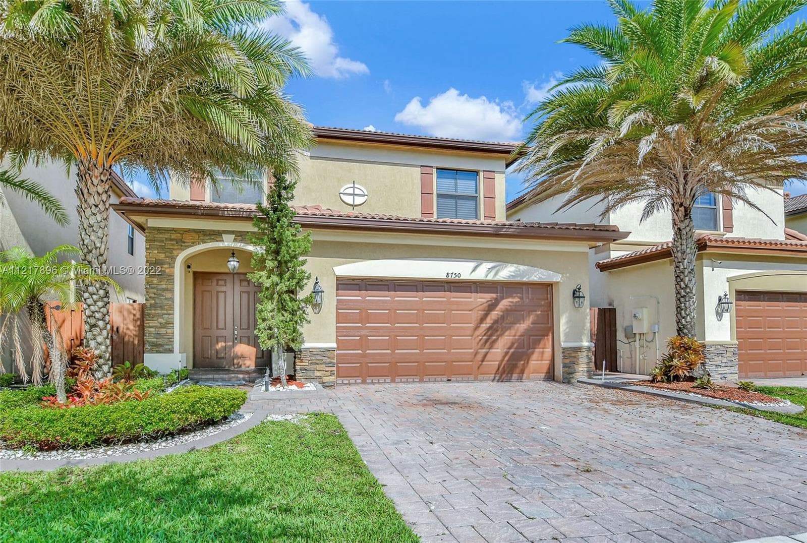 8750 NW 99th Path, Doral FL 33178