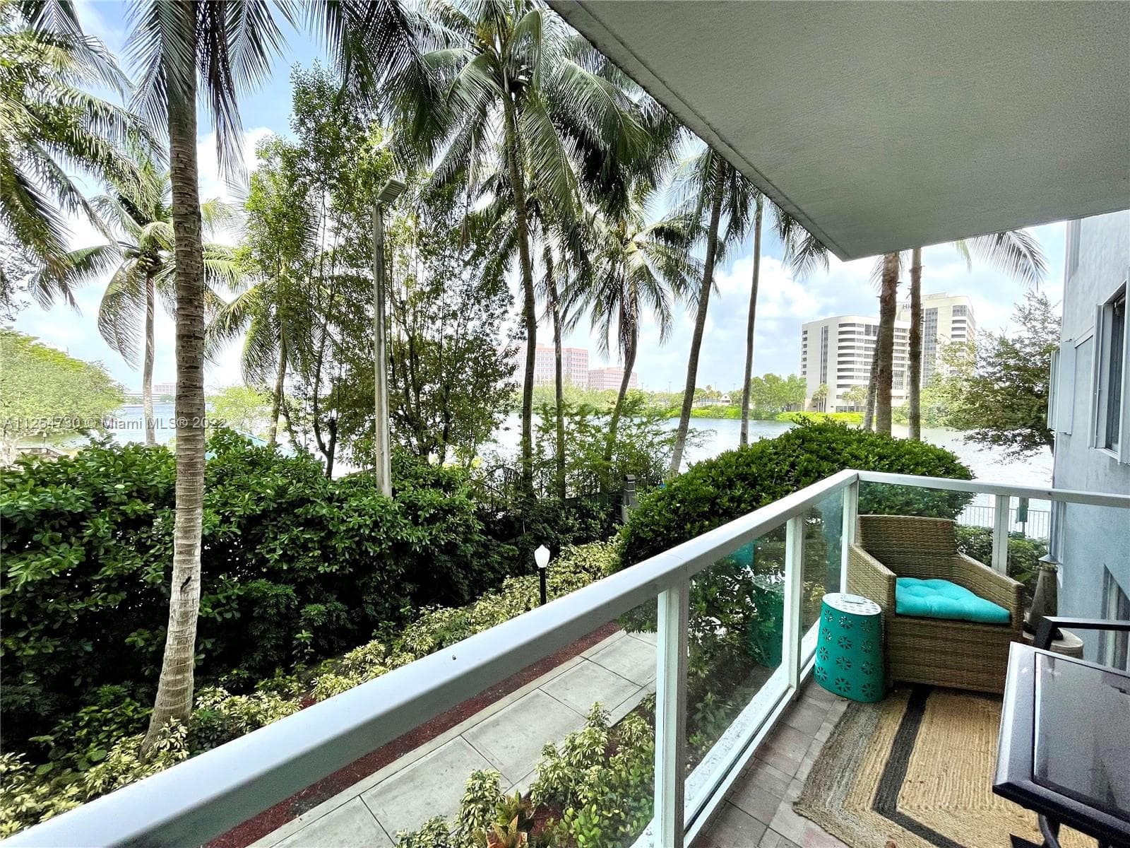 5099 NW 7th St # 203, Miami FL 33126