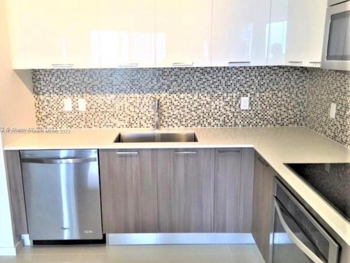 5300 Paseo Blvd # 1210, Doral FL 33166