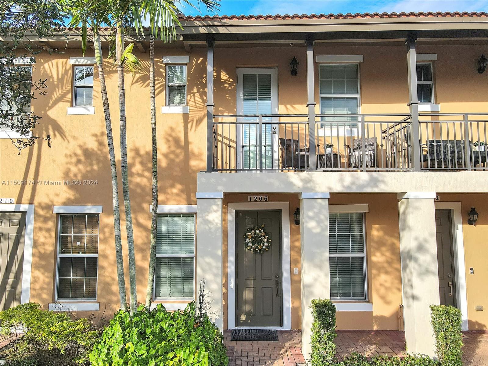 1206 SW 147th Ter, Pembroke Pines FL 33027
