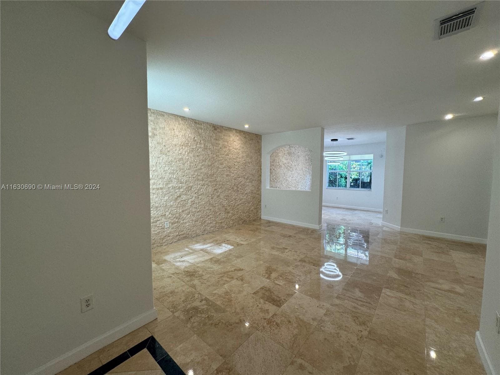 7563 NW 112th Pl, Doral FL 33178