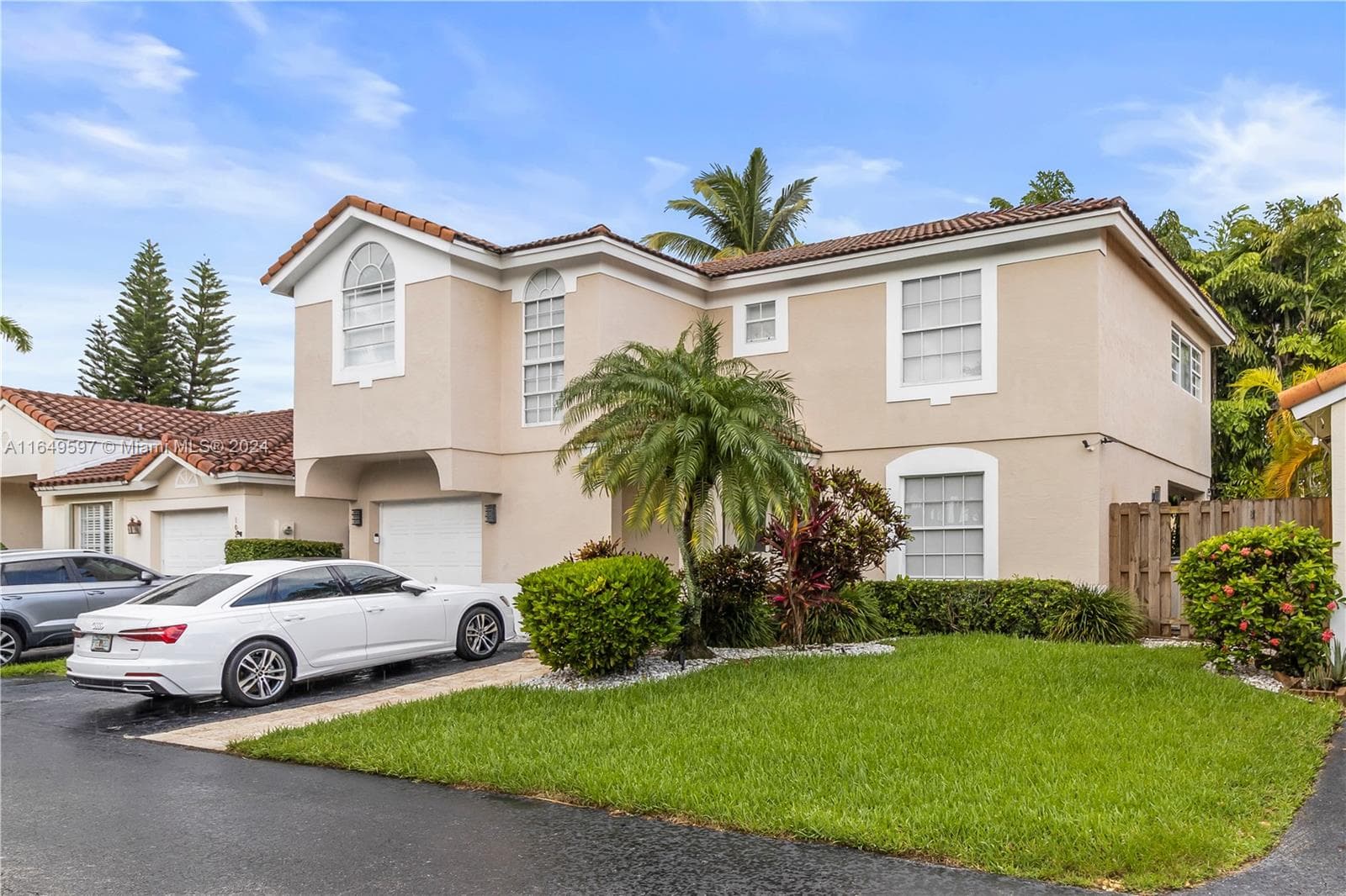 5595 NW 102nd Ct, Doral FL 33178