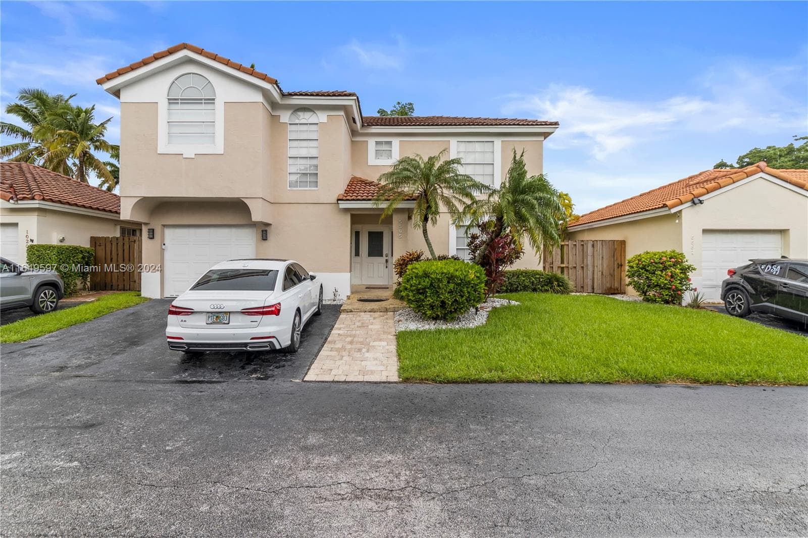 5595 NW 102nd Ct, Doral FL 33178