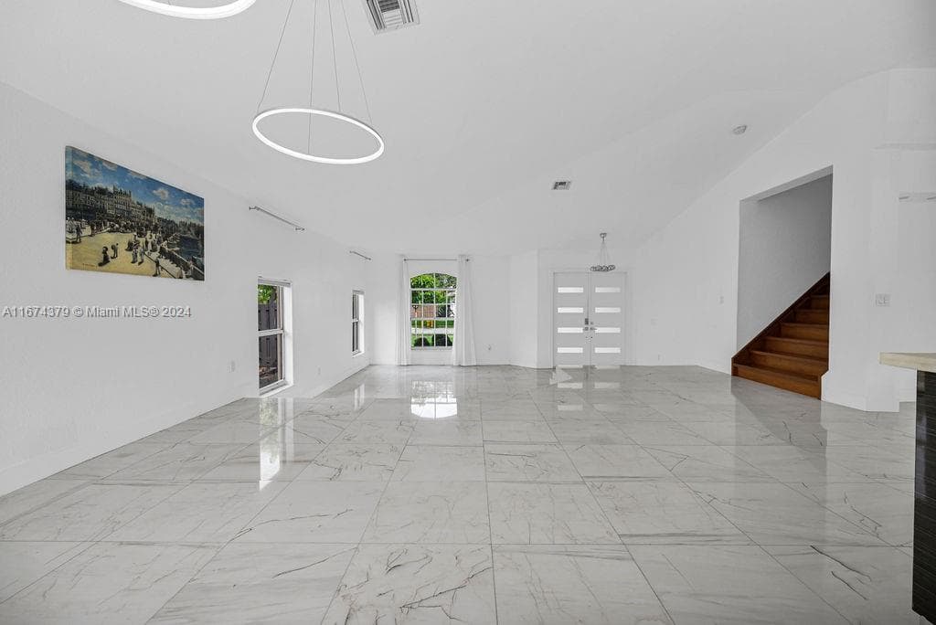 11382 NW 65th St, Doral FL 33178