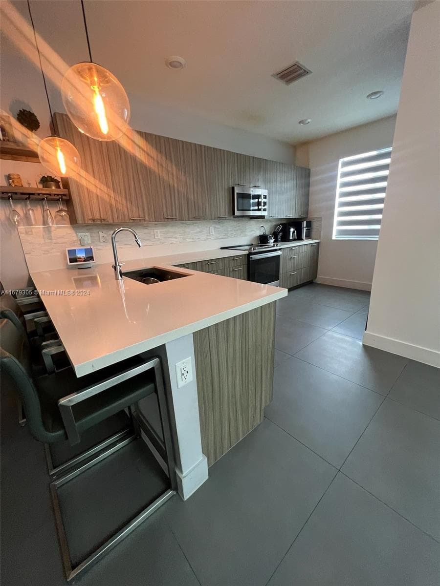 4818 NW 83rd Ave # 4818, Doral FL 33166