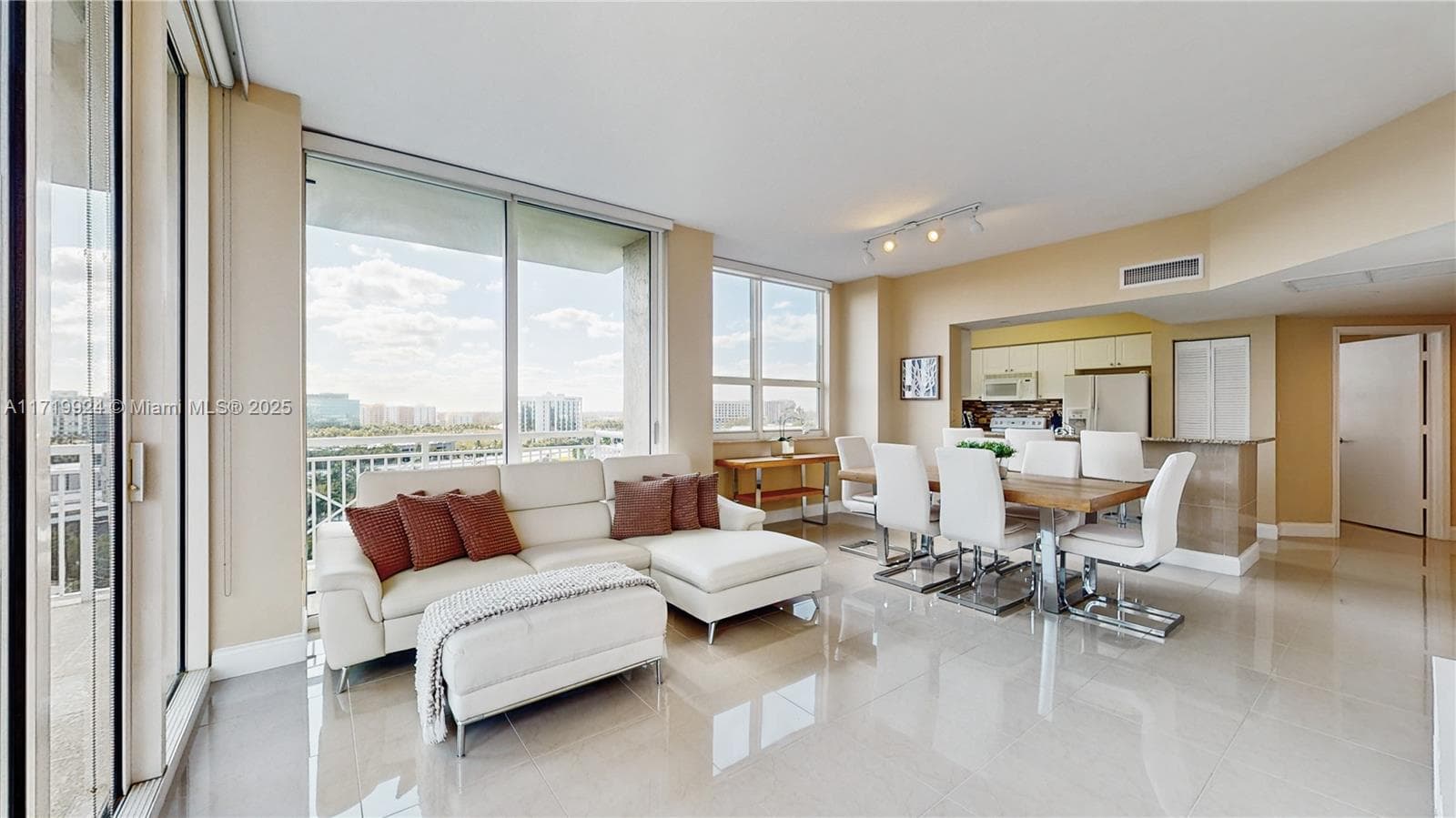 19501 W Country Club Dr # 1004, Aventura FL 33180