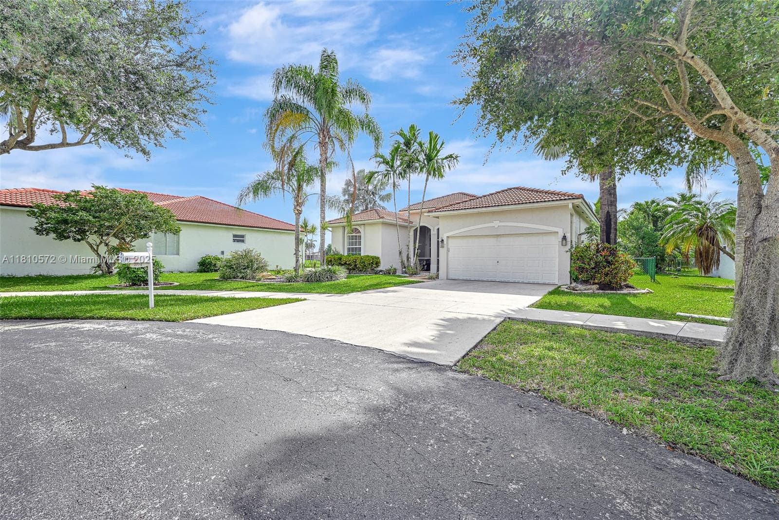 2775 Dunwoodie Pl, Homestead FL 33035