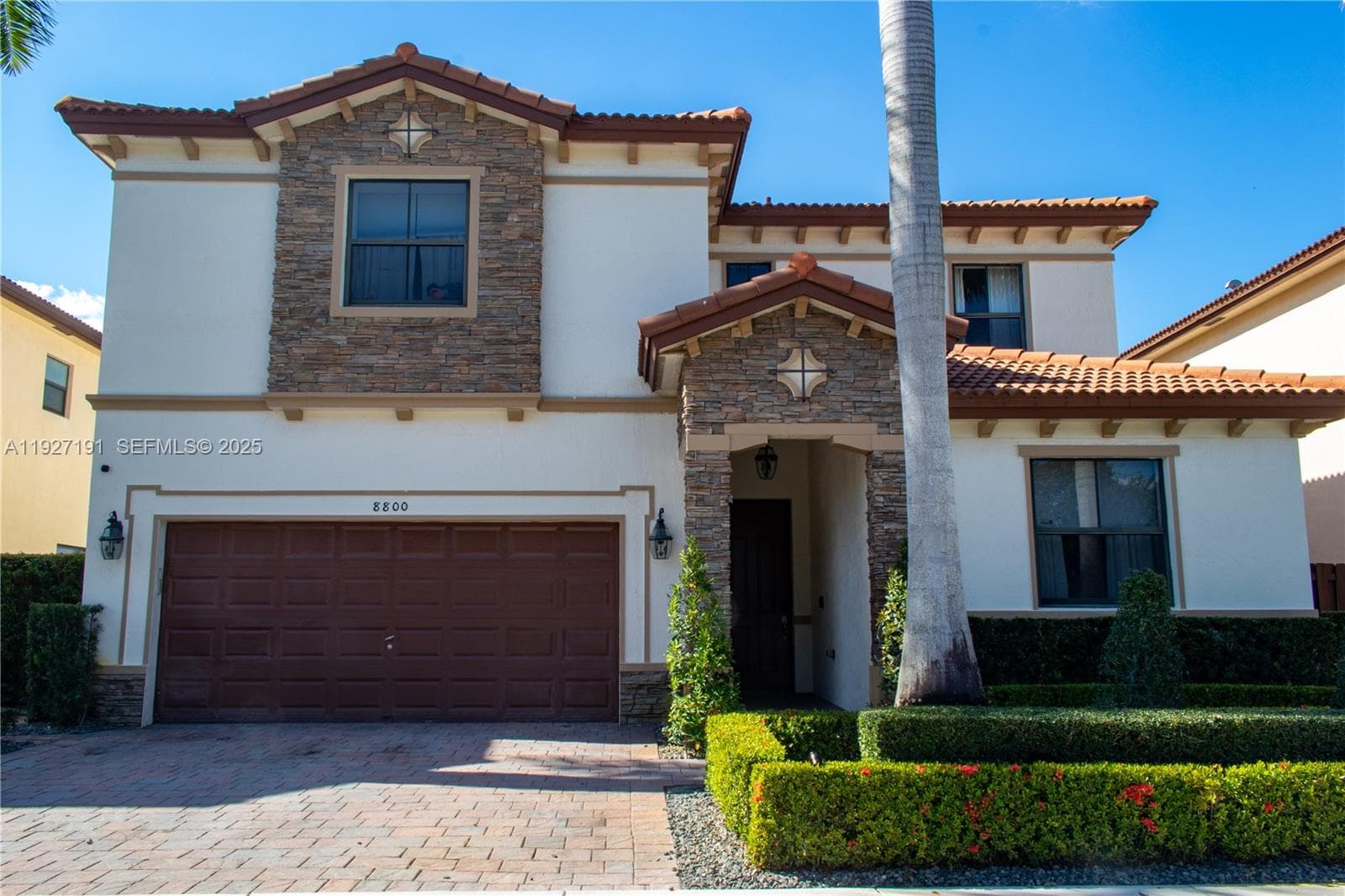 8800 NW 98th Ct, Doral FL 33178