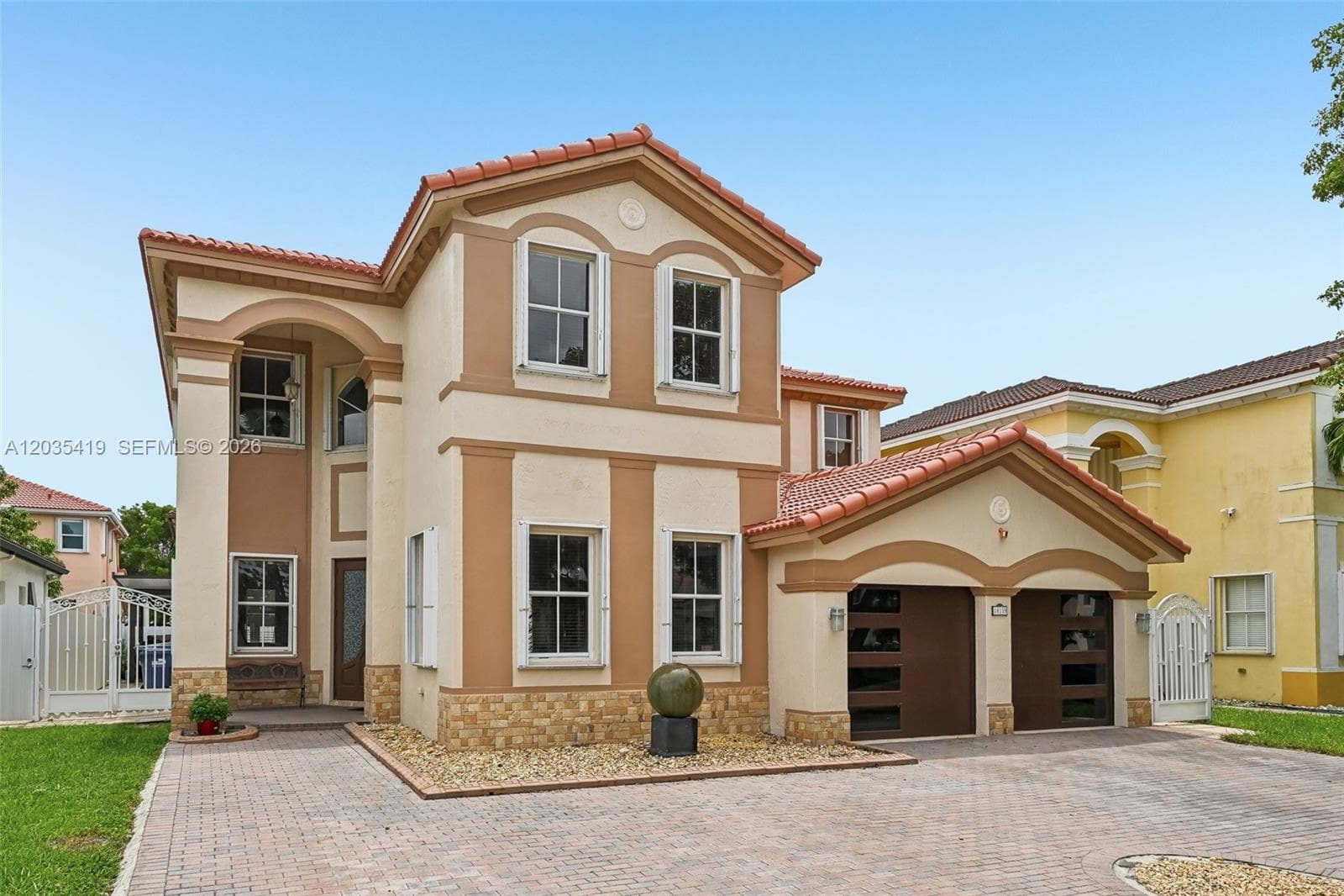 18159 NW 90th Ave, Hialeah FL 33018