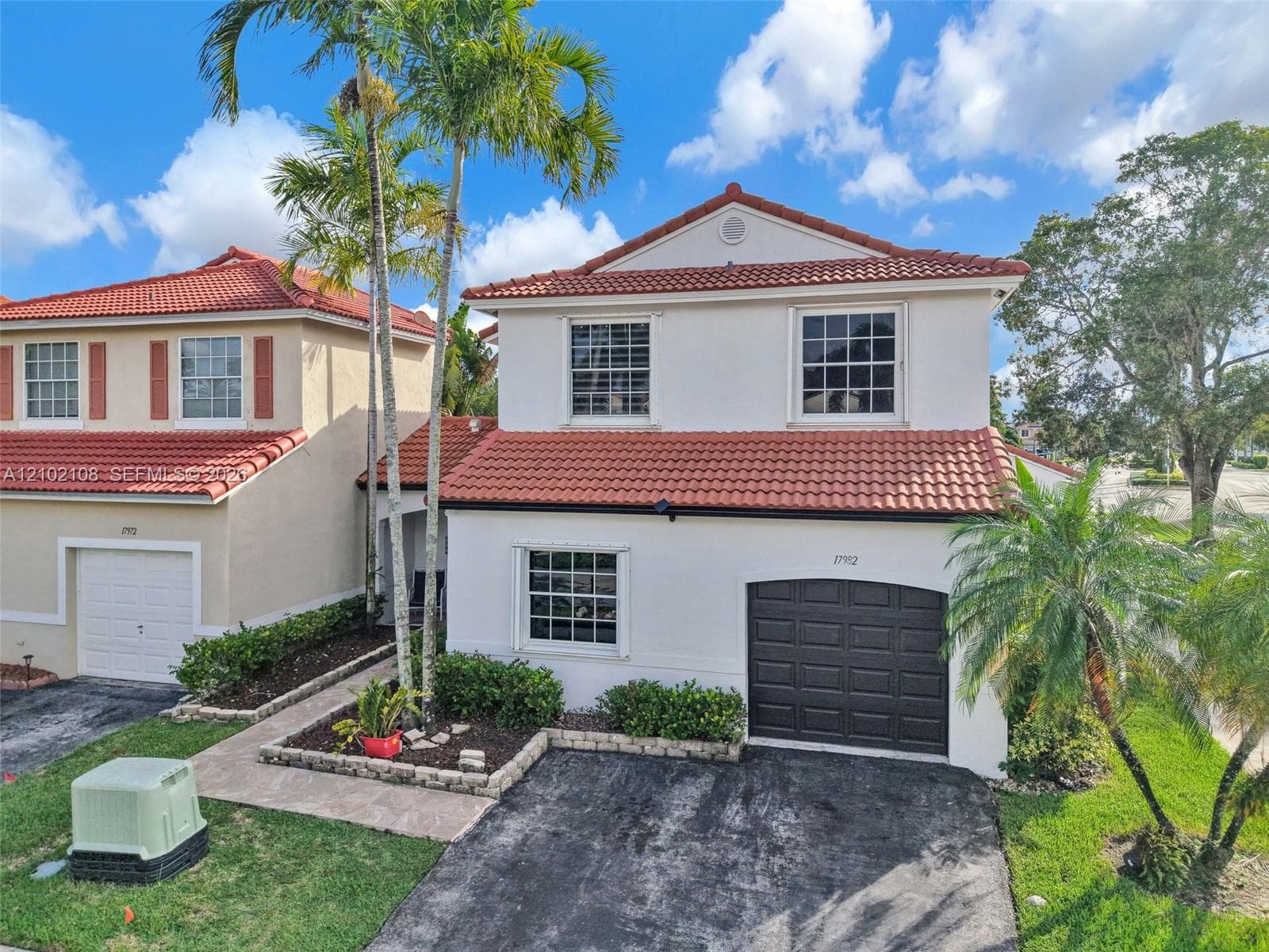 17982 SW 11th St, Pembroke Pines FL 33029